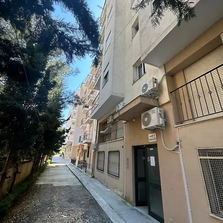 Antique Duplex Near The דירה *